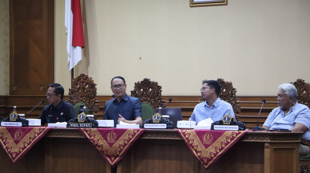 Wabup Ketut Suiasa Pimpin Rakor Kelangkaan LPG 3 Kg di Badung